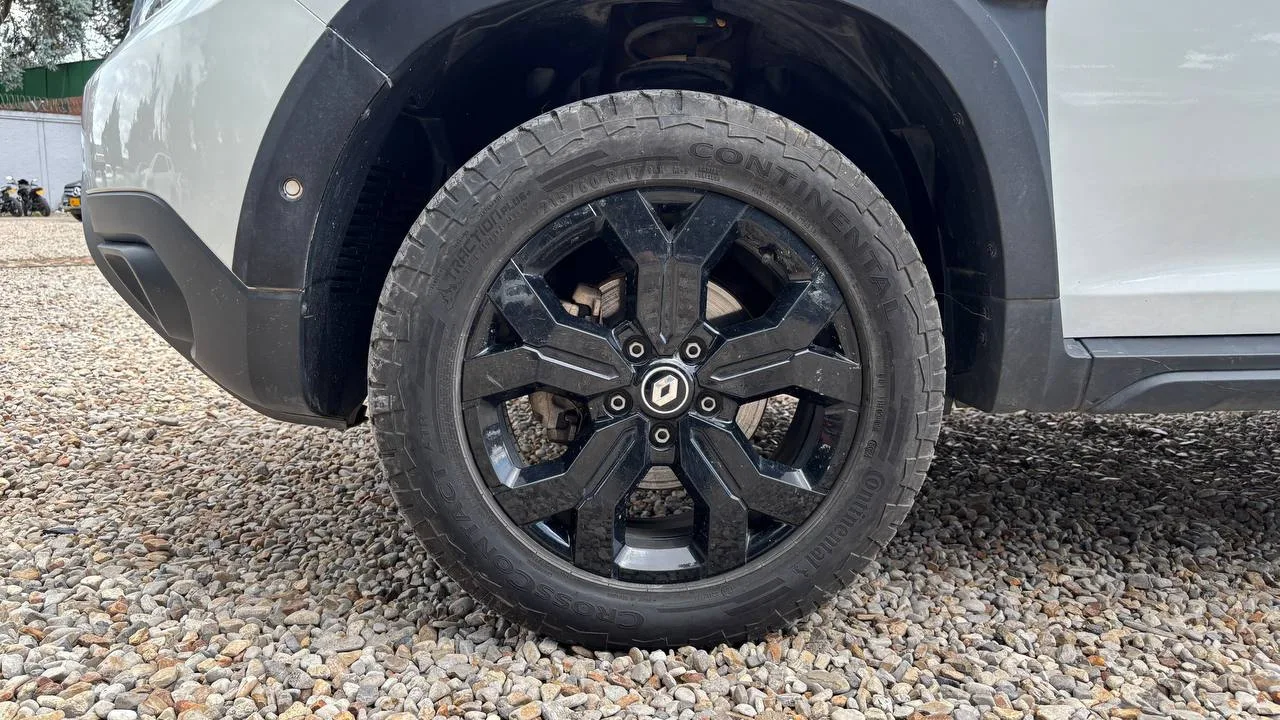 RENAULT DUSTER ICONIC MT 1300CC T 4X4 6AB