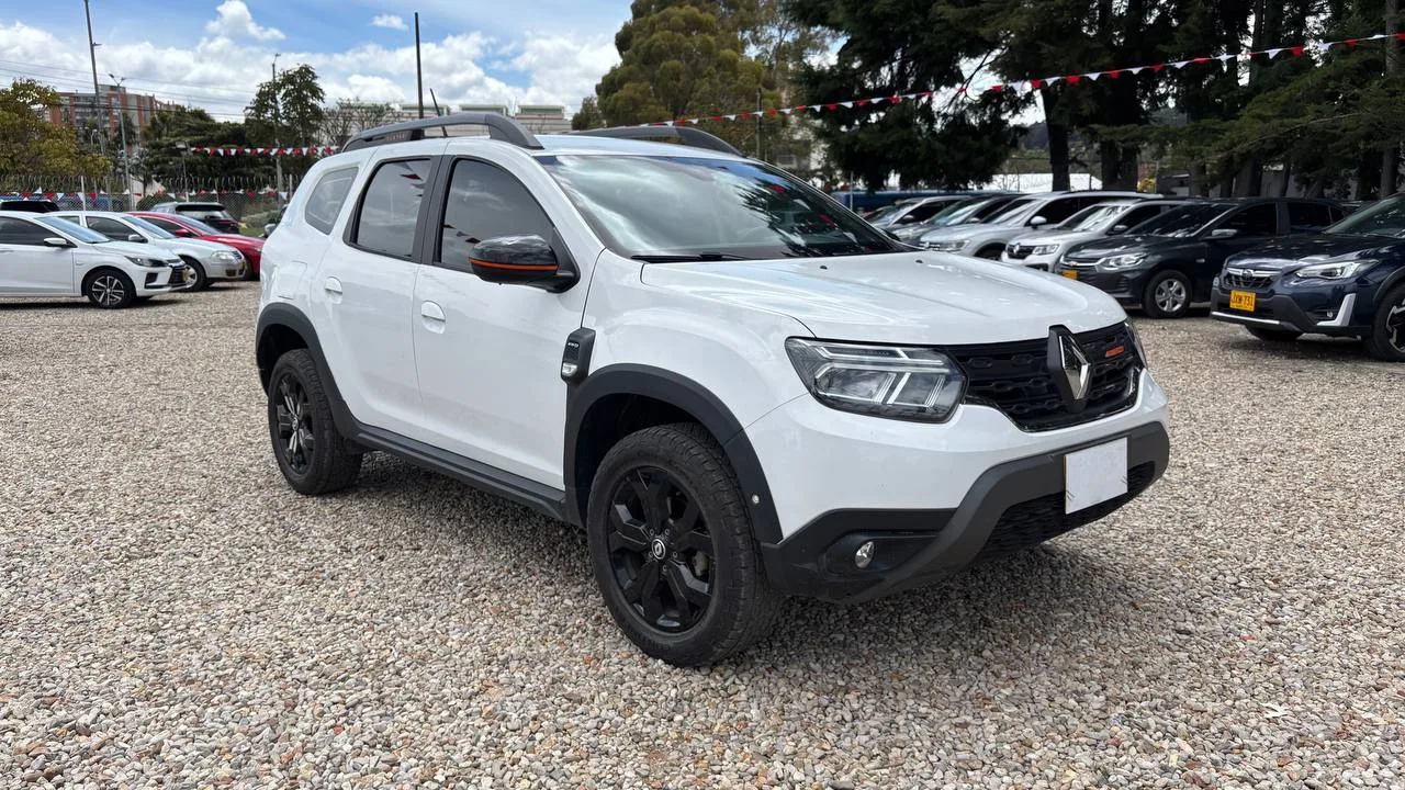 RENAULT DUSTER ICONIC MT 1300CC T 4X4 6AB