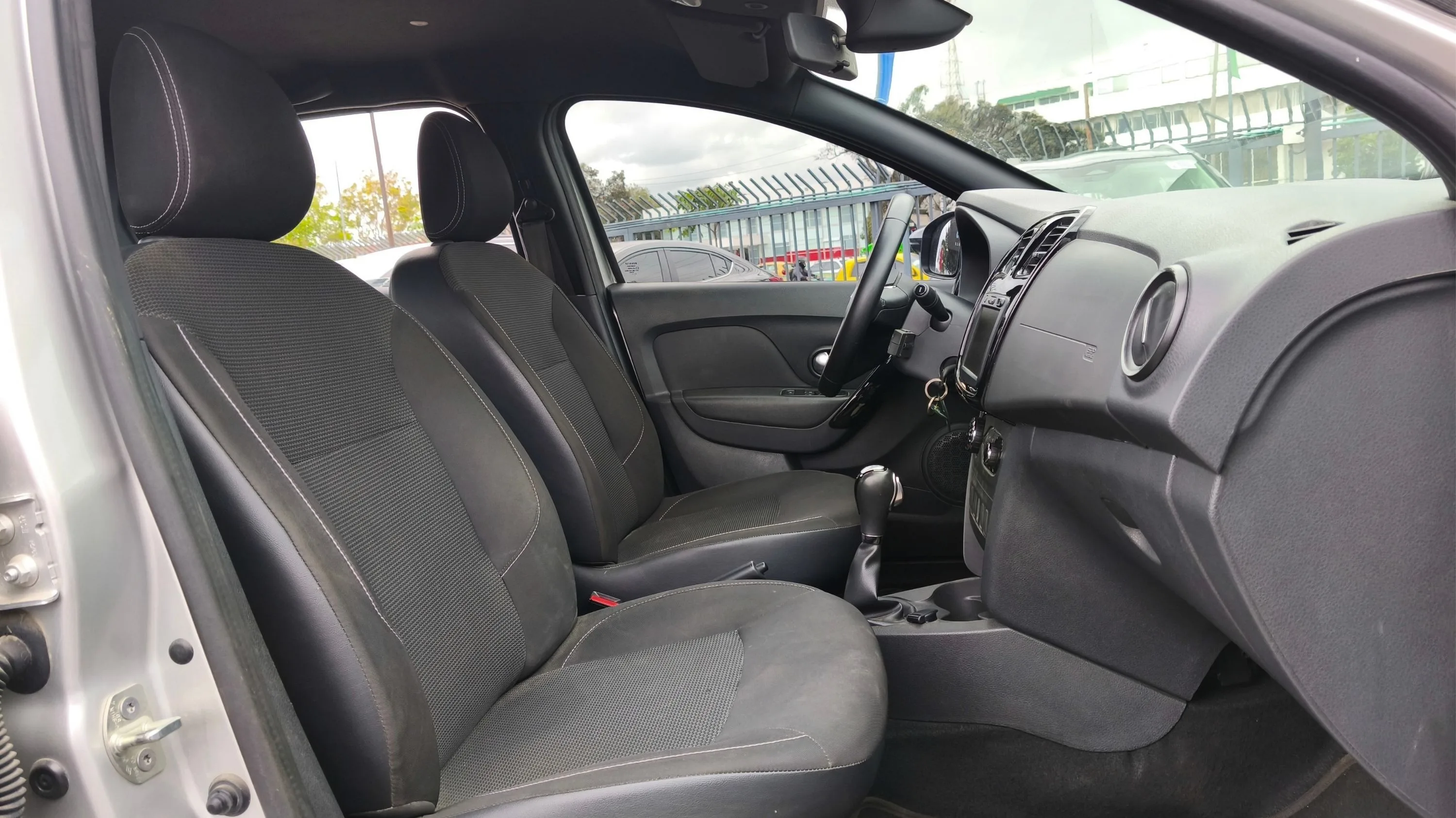 RENAULT LOGAN INTENS TP 1600CC 16V AA 4AB ABS TC