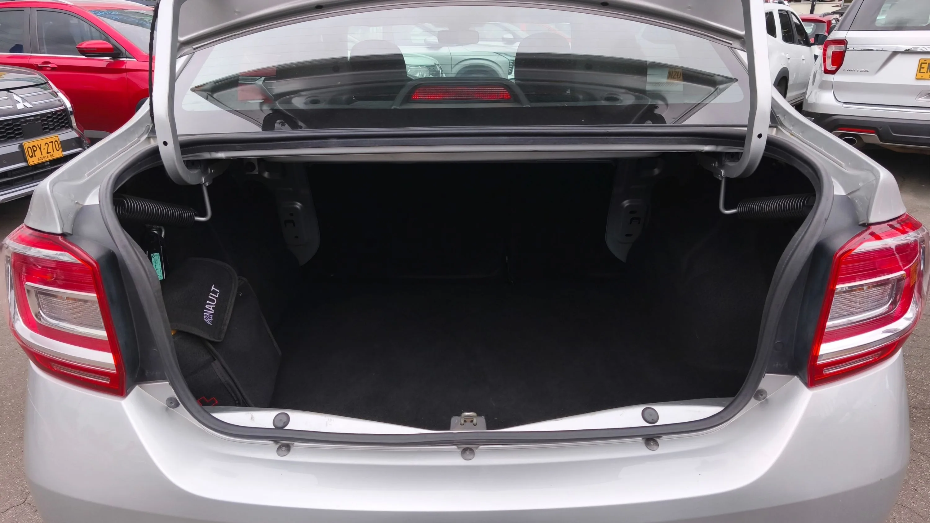 RENAULT LOGAN INTENS TP 1600CC 16V AA 4AB ABS TC