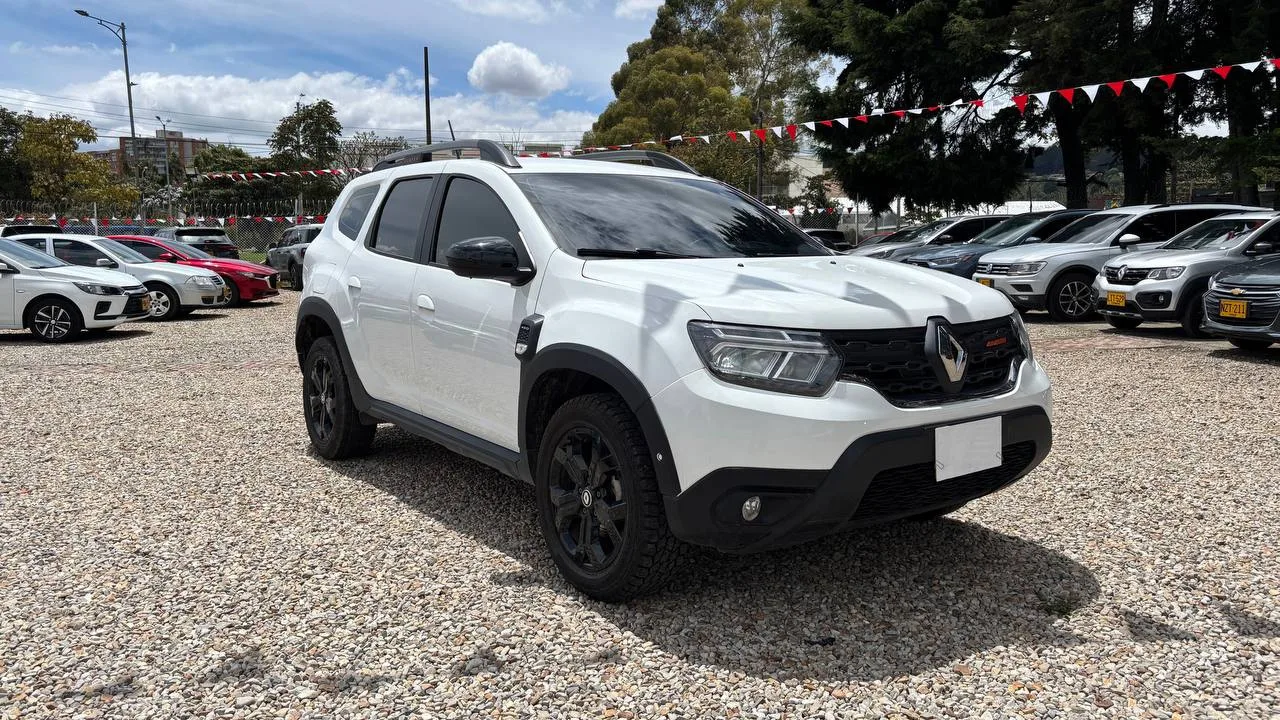 RENAULT DUSTER ICONIC MT 1300CC T 4X4 6AB