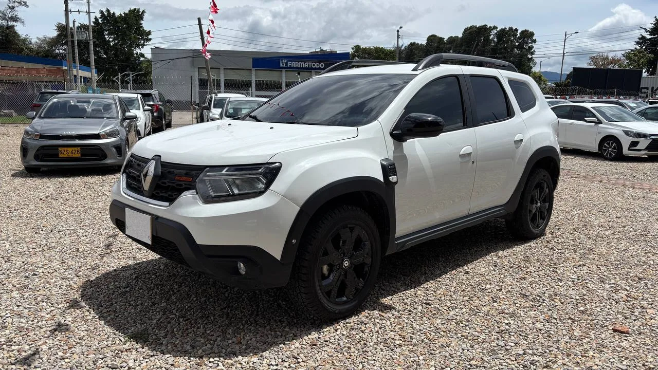 RENAULT DUSTER ICONIC MT 1300CC T 4X4 6AB