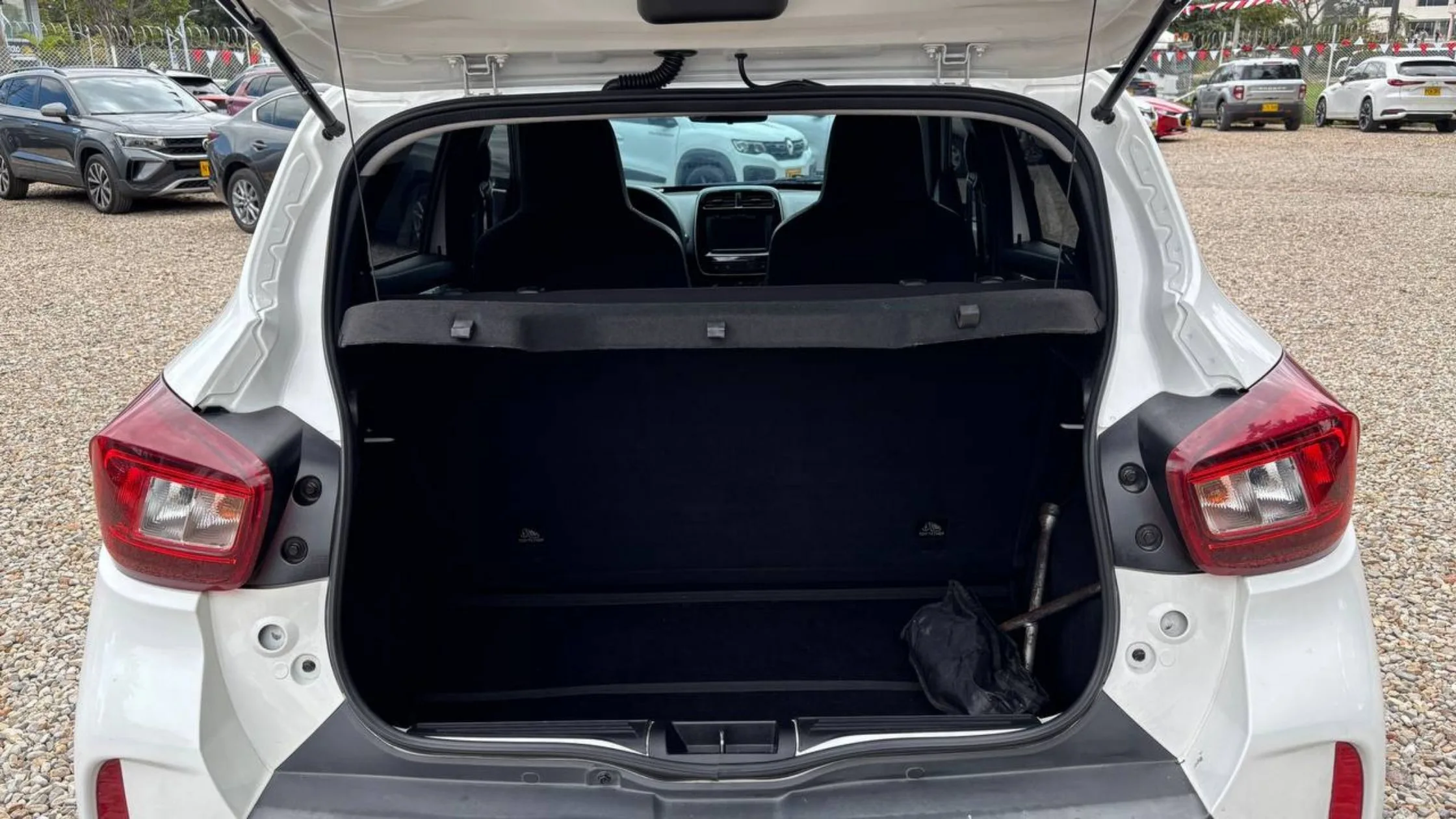 RENAULT KWID E-TECH INTENS AT 27KW 6AB ABS