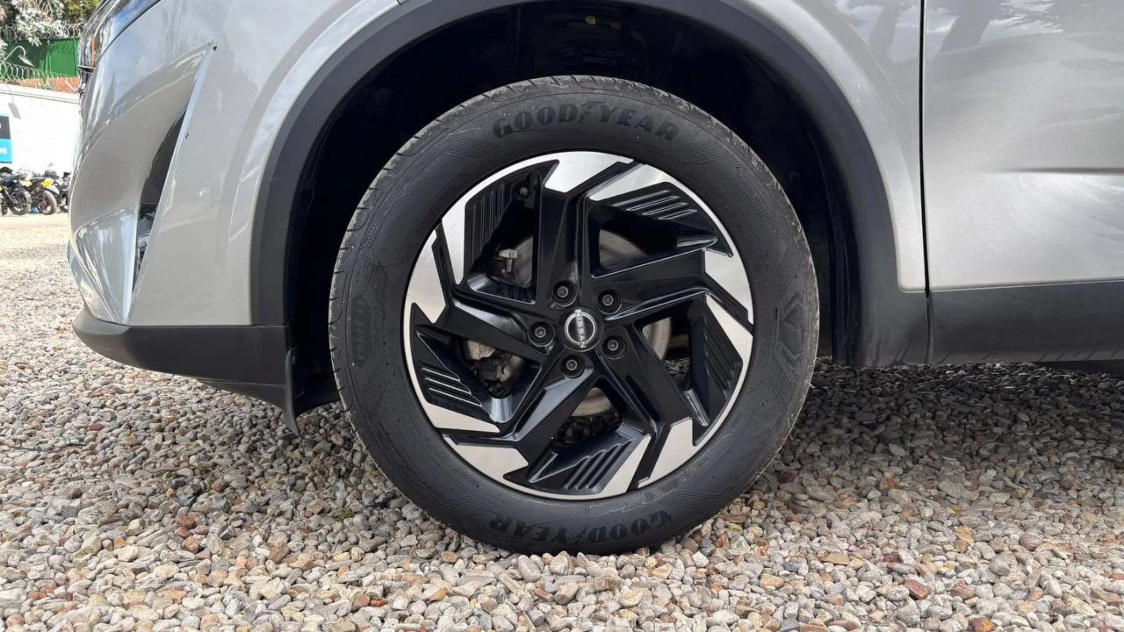 NISSAN QASHQAI SENSE TP 1300CC 4X2 ABS