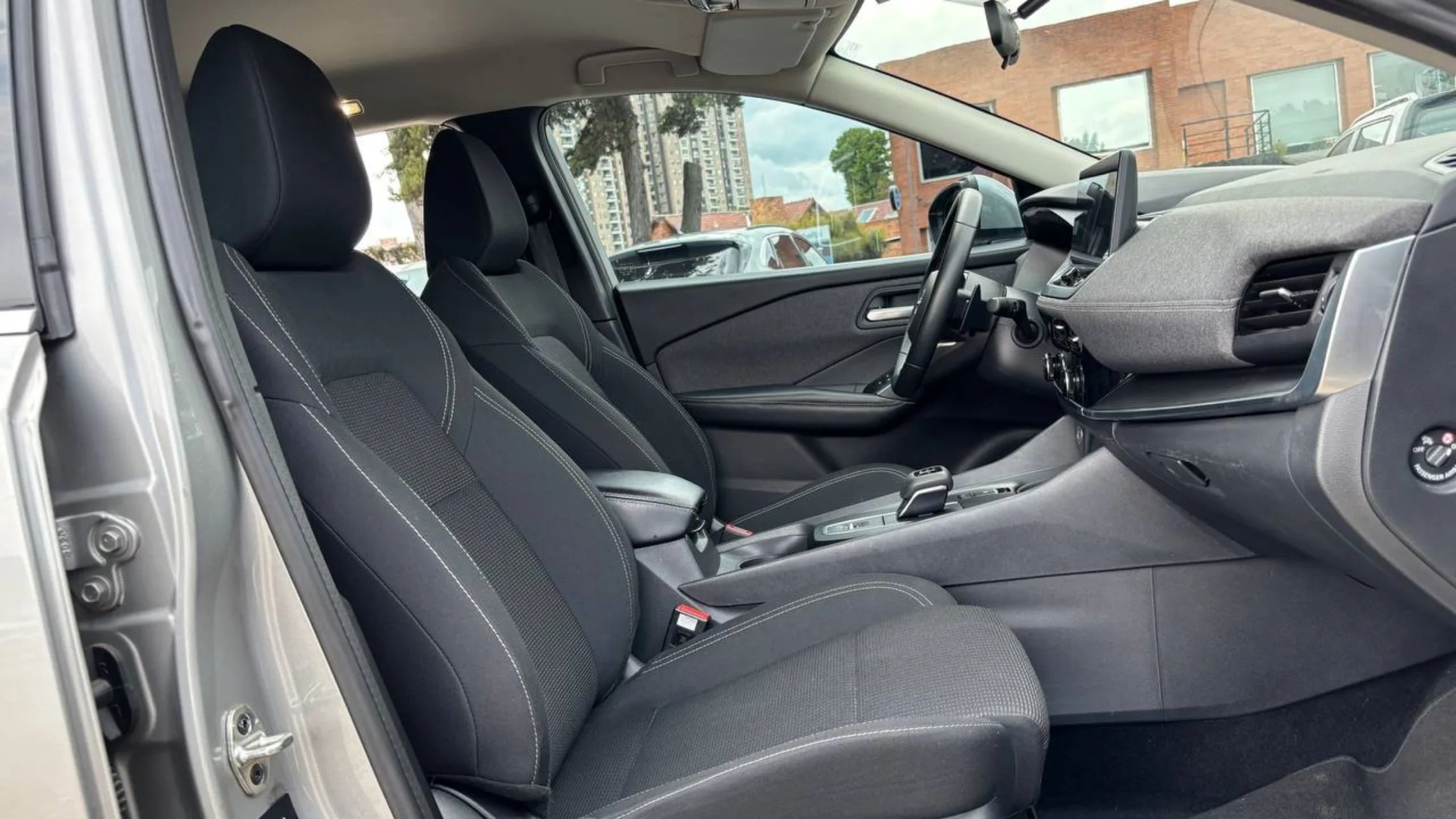 NISSAN QASHQAI SENSE TP 1300CC 4X2 ABS