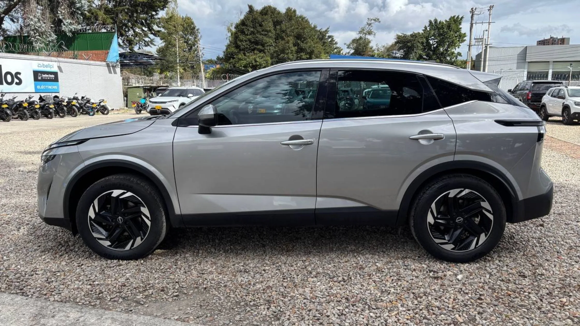 NISSAN QASHQAI SENSE TP 1300CC 4X2 ABS