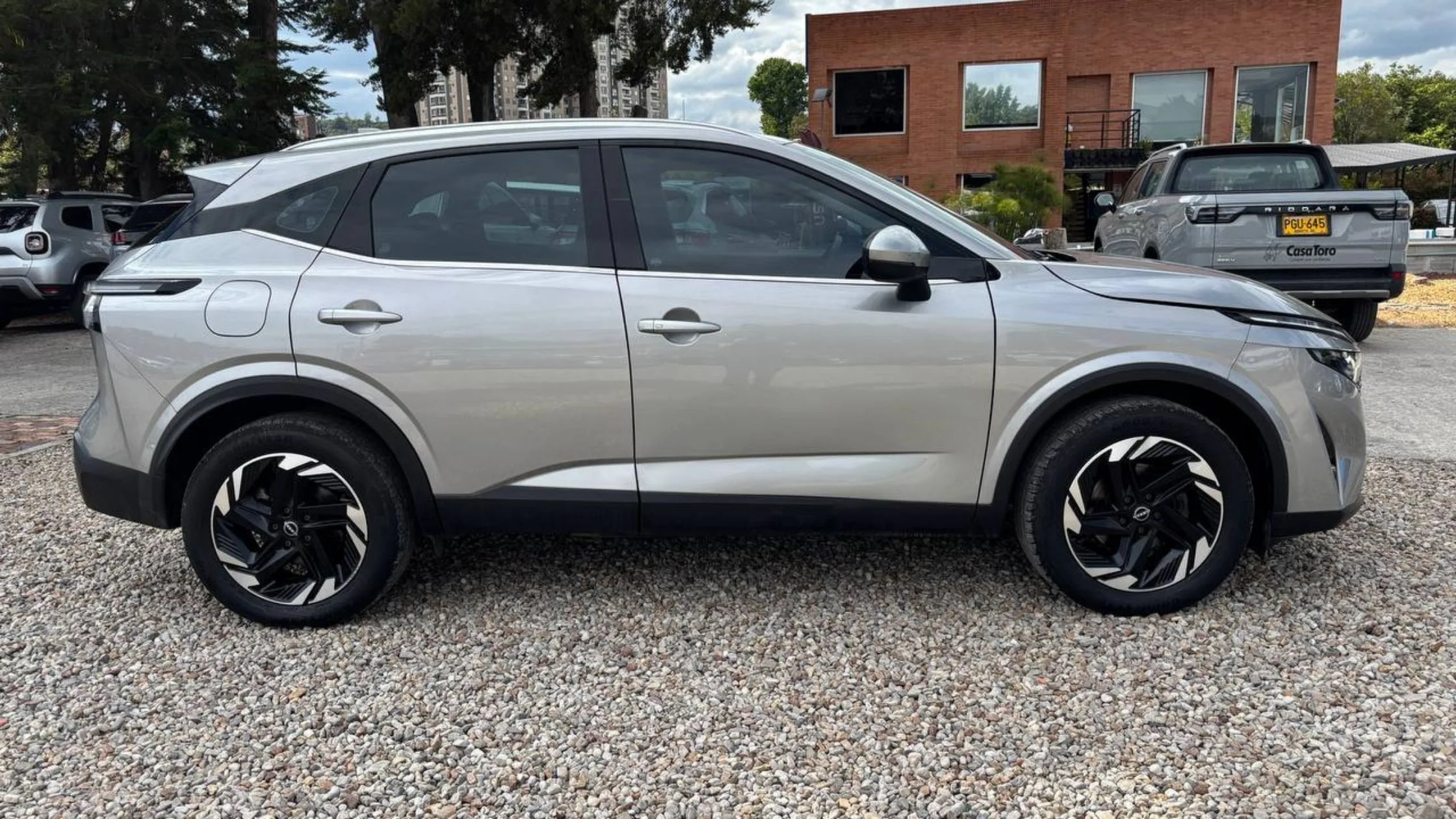 NISSAN QASHQAI SENSE TP 1300CC 4X2 ABS