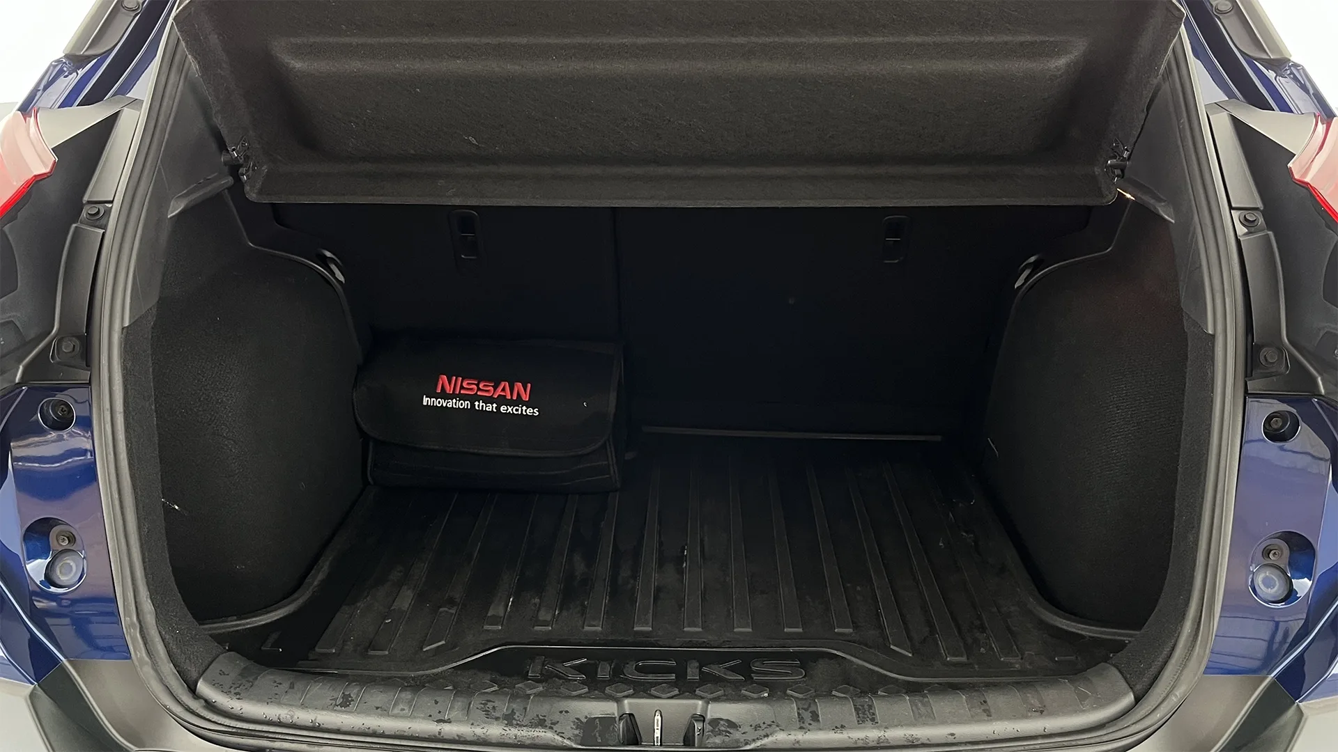 NISSAN KICKS EXCLUSIVE TP 1600CC 6AB R17 TC