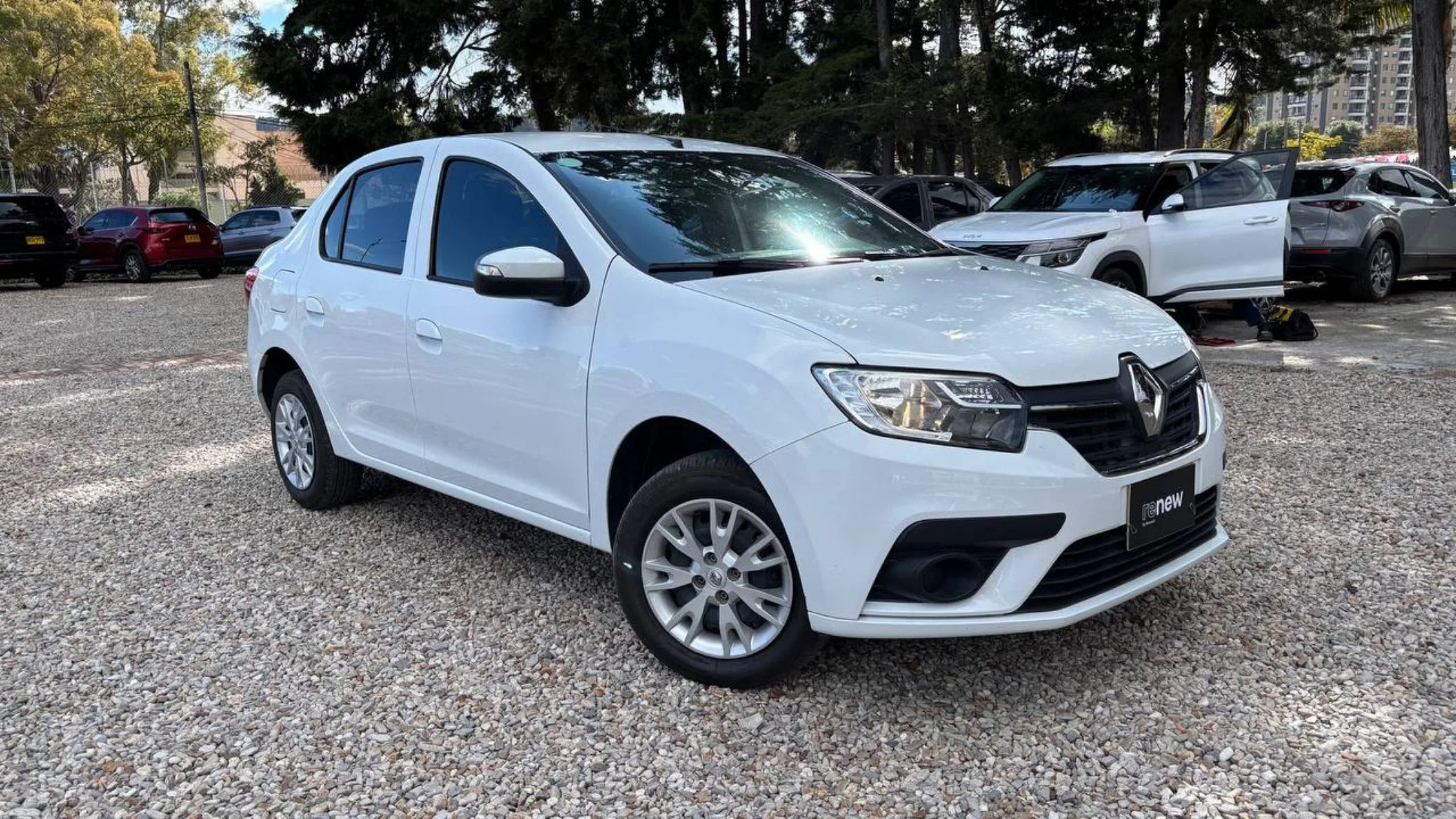 RENAULT LOGAN LIFE + MT 1600CC 16V AA 4AB ABS