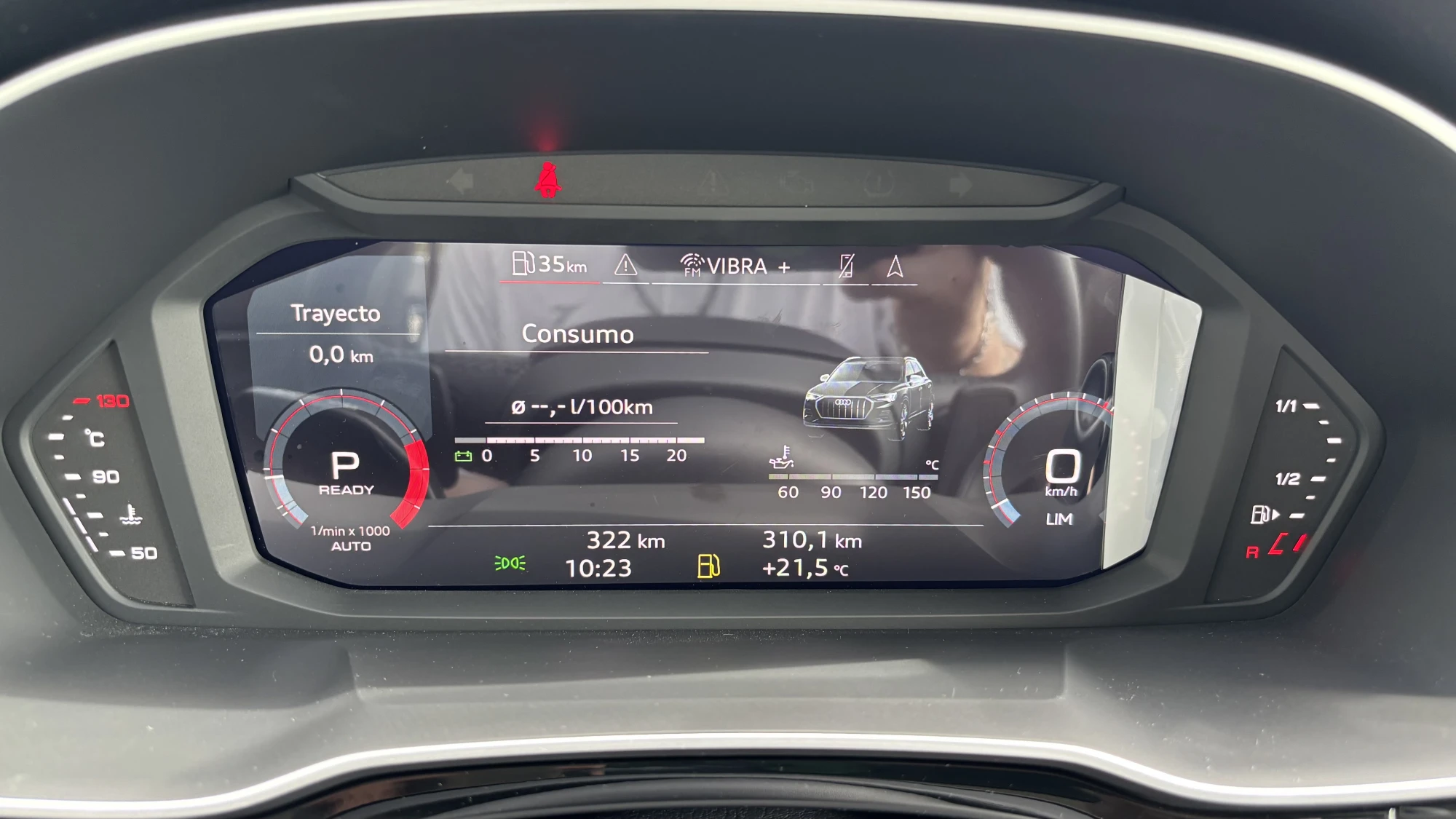 AUDI Q3 35 TFSI AMBITION PLUS TP 1400CC T TC R19