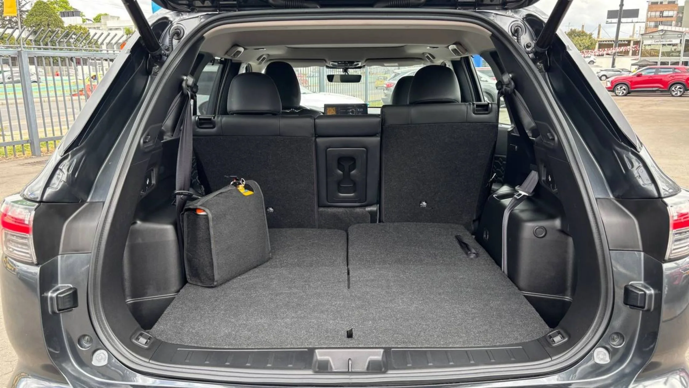 MITSUBISHI OUTLANDER 2.5L AT 2500CC CT 7AB