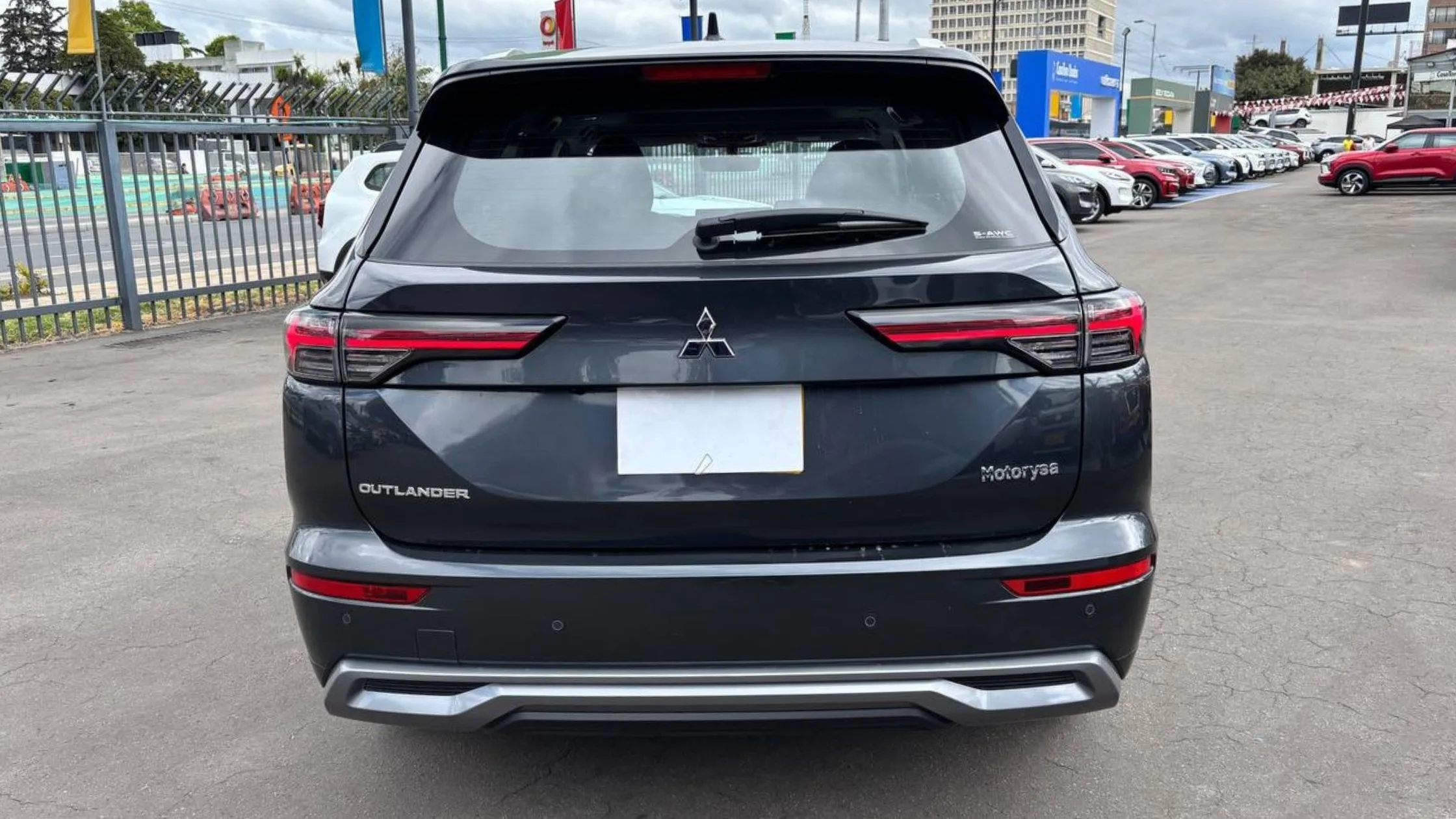 MITSUBISHI OUTLANDER 2.5L AT 2500CC CT 7AB