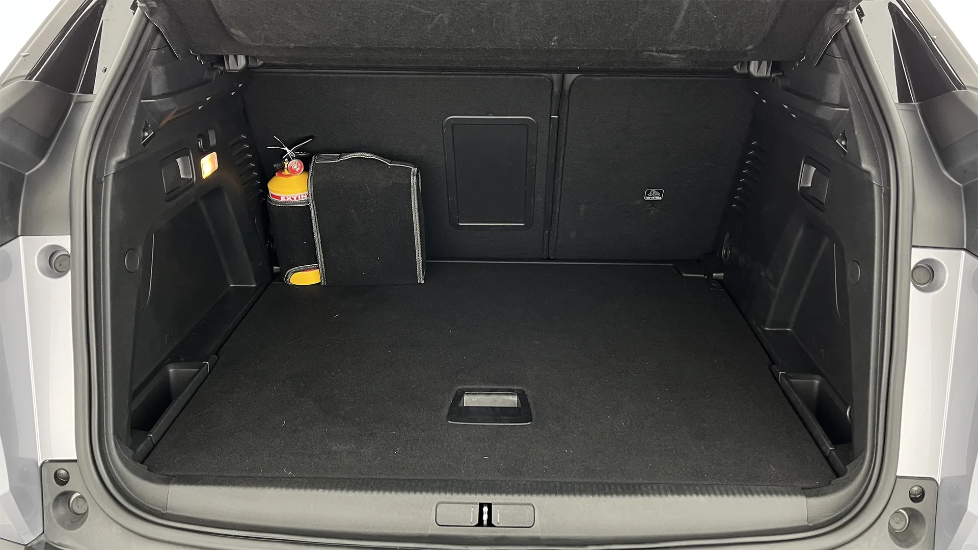 PEUGEOT 3008 ALLURE TP 1600CC T CT R18