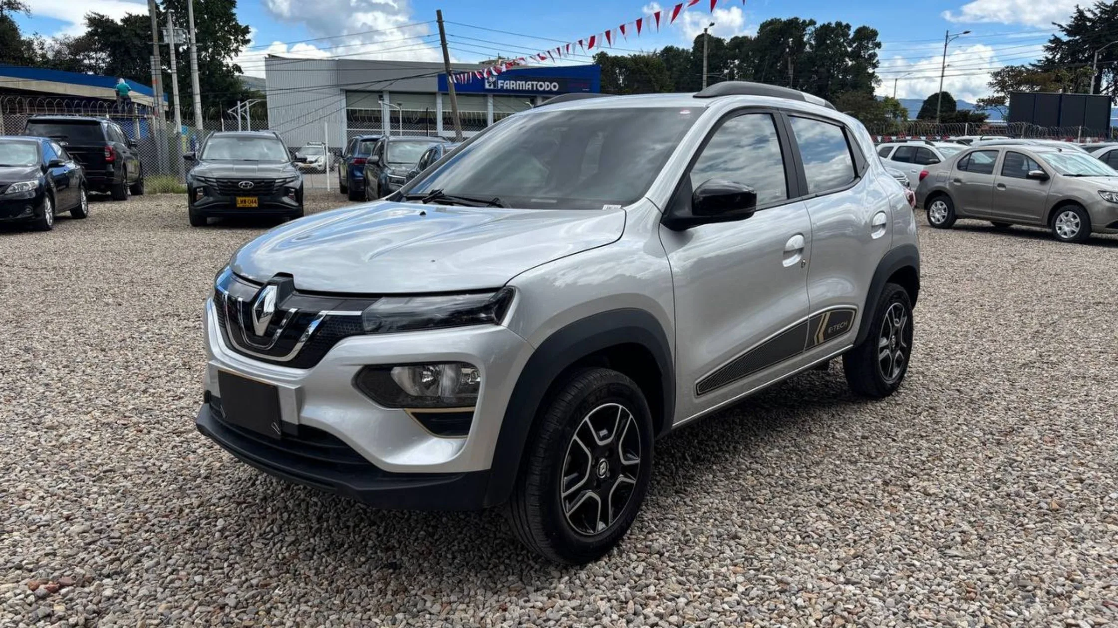 RENAULT KWID E-TECH INTENS AT 27KW 6AB ABS