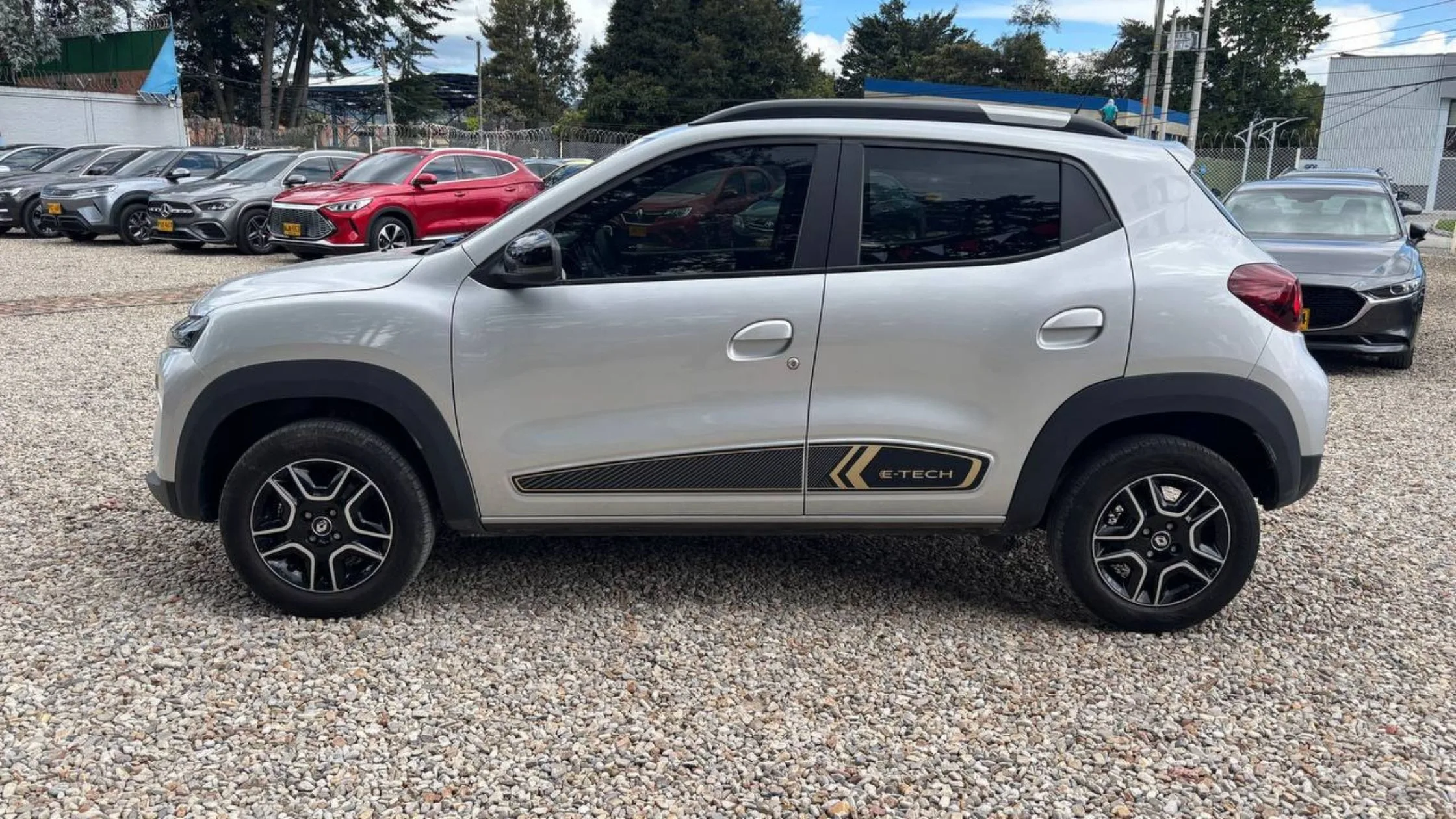 RENAULT KWID E-TECH INTENS AT 27KW 6AB ABS